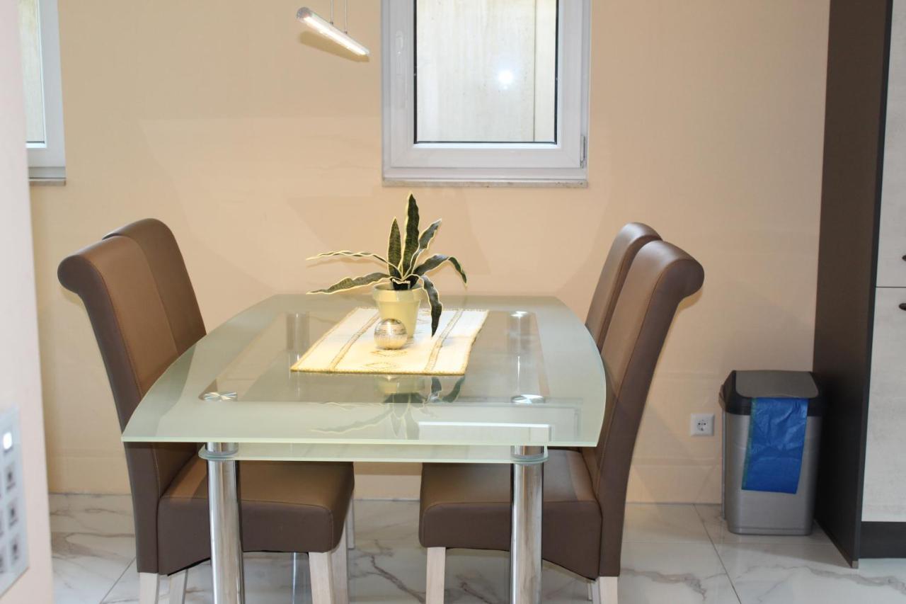 Ferienwohnung Bei Heidelberg Mauer Екстериор снимка